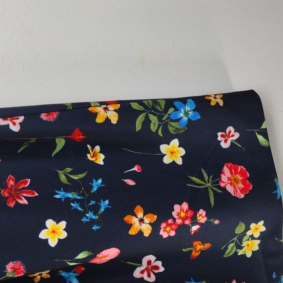 Tahari Size 6 Floral Floral Stretch Dress - Picture 10 of 11